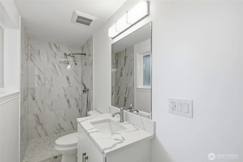 Property photo for 22212 105th Avenue Se, Kent photo 26
