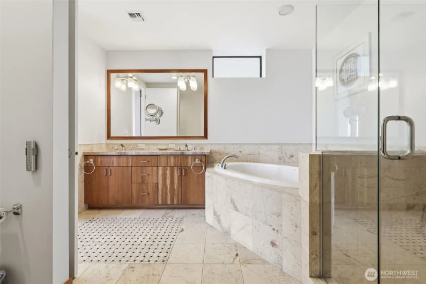 Property photo for 2716 Elliott Avenue #1204, Seattle photo 16