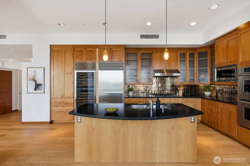 Property photo for 2716 Elliott Avenue #1204, Seattle photo 7