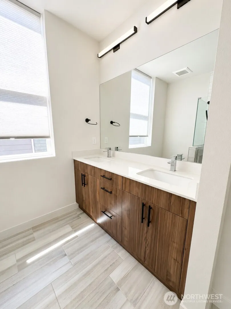 Property photo for 800 23rd Avenue S #c, Seattle photo 11