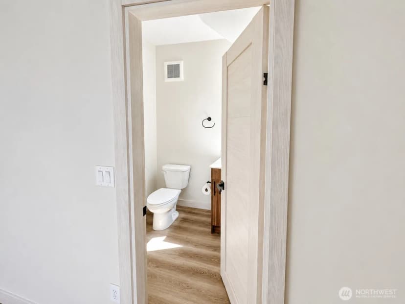 Property photo for 800 23rd Avenue S #c, Seattle photo 19