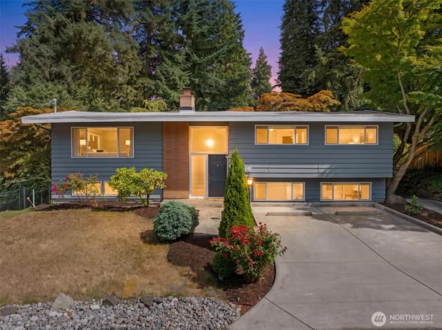 Property photo for 18416 16th Avenue Ne, Shoreline