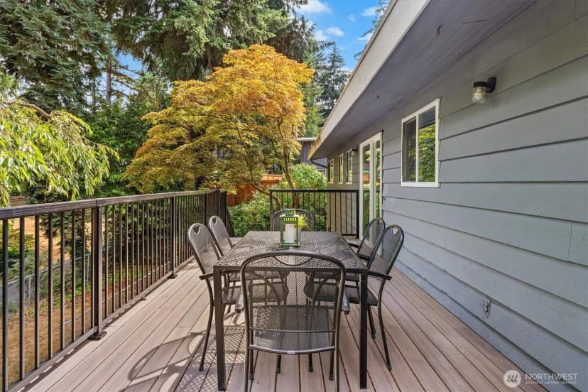 Property photo for 18416 16th Avenue Ne, Shoreline photo 24