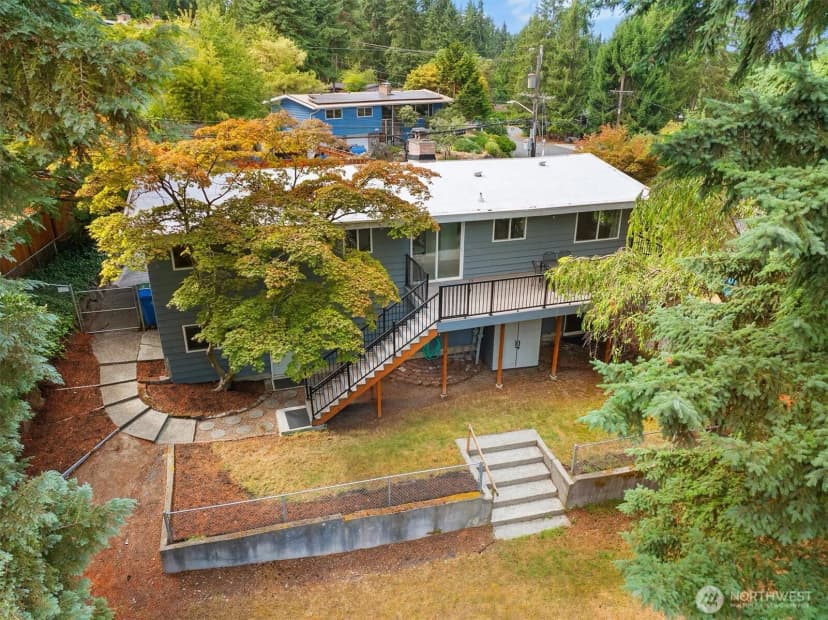 Property photo for 18416 16th Avenue Ne, Shoreline photo 32