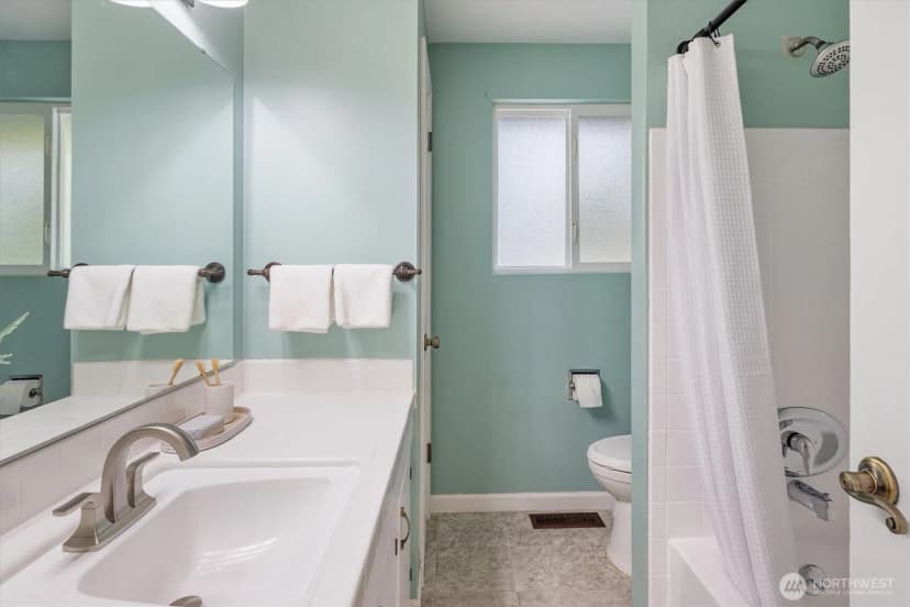 Property photo for 18416 16th Avenue Ne, Shoreline photo 15