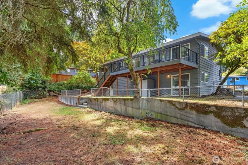 Property photo for 18416 16th Avenue Ne, Shoreline photo 31