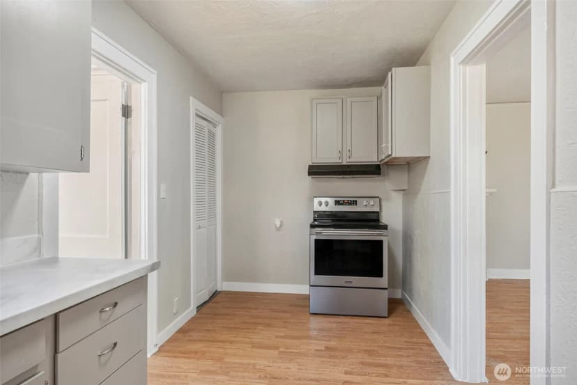 Property photo for 3015 Dover Street, Longview photo 16