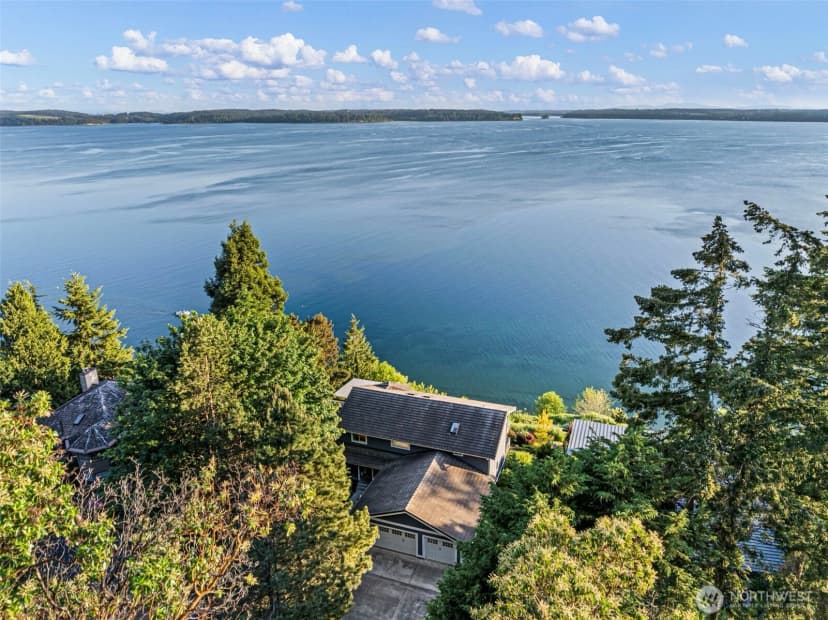 Property photo for 182 Bow Road, Fox Island photo 2