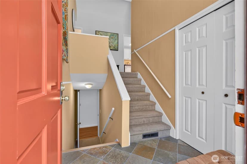 Property photo for 509 Nw 178th Place, Shoreline photo 2