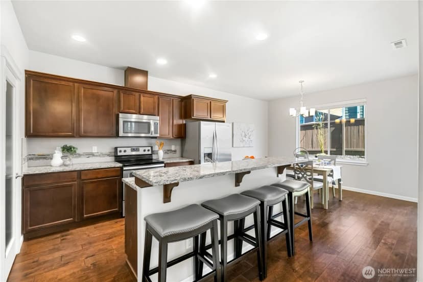 Property photo for 3824 Discovery Avenue Sw, Bremerton photo 7