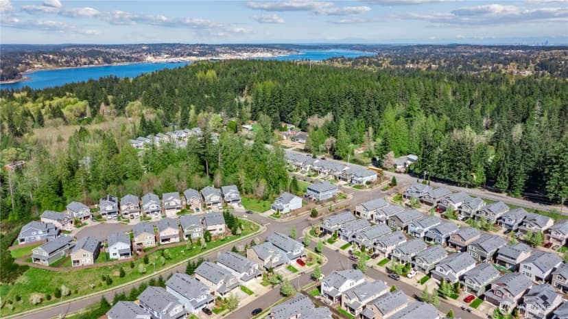 Property photo for 3824 Discovery Avenue Sw, Bremerton photo 2