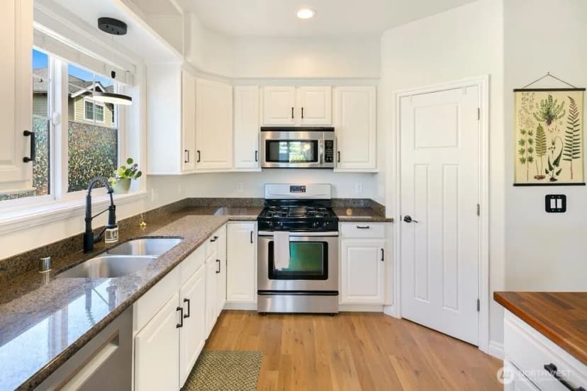 Property photo for 15503 18th Avenue W #2a, Lynnwood photo 12