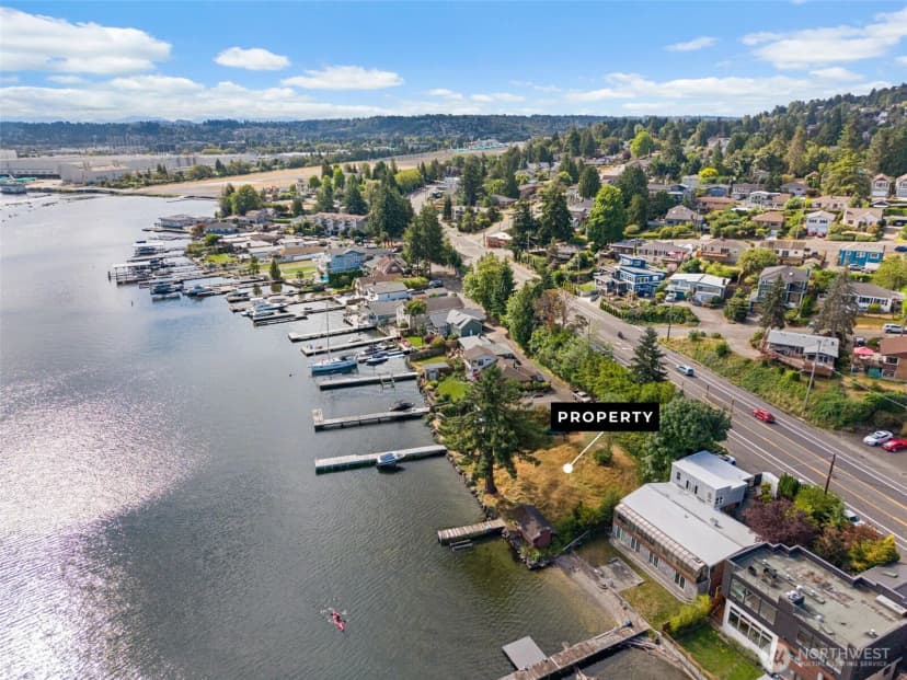 Property photo for 11136 Rainier Avenue S, Seattle photo 14