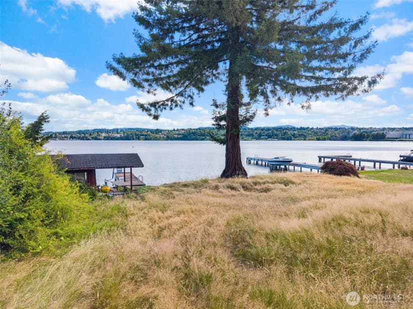 Property photo for 11136 Rainier Avenue S, Seattle photo 5