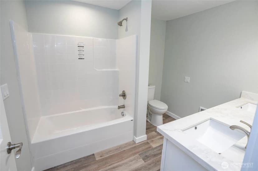 Property photo for 14520 254th Street E, Graham photo 38