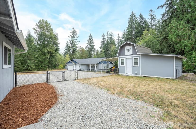 Property photo for 14520 254th Street E, Graham photo 39