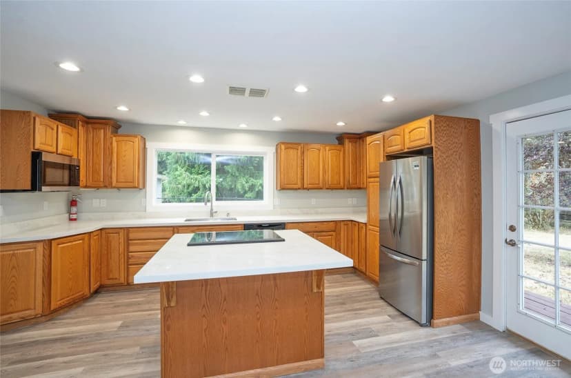 Property photo for 14520 254th Street E, Graham photo 34