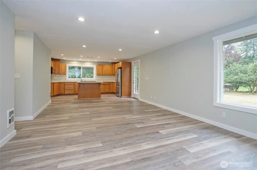 Property photo for 14520 254th Street E, Graham photo 33