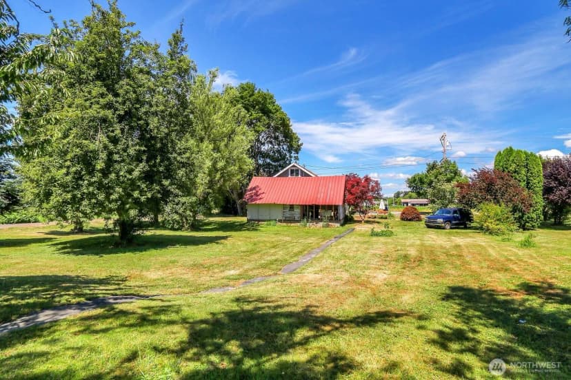 Property photo for 320 Pioneer Highway E, Arlington photo 13