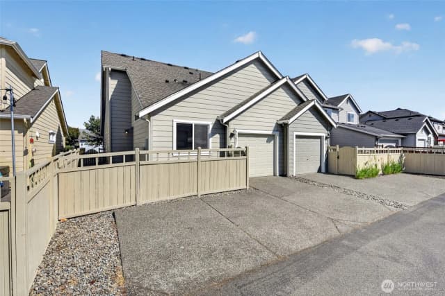 Property photo for 5831 Pennsylvania Street Se, Lacey photo 3