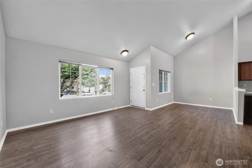 Property photo for 5831 Pennsylvania Street Se, Lacey photo 7
