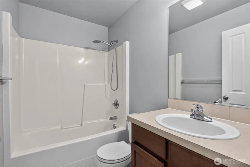 Property photo for 5831 Pennsylvania Street Se, Lacey photo 16