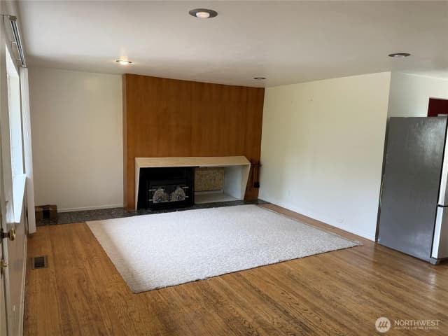 Property photo for 15109 Se Newport Way, Bellevue photo 5