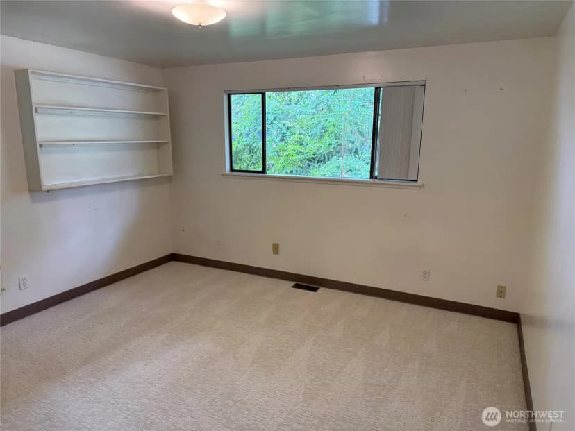 Property photo for 15109 Se Newport Way, Bellevue photo 6