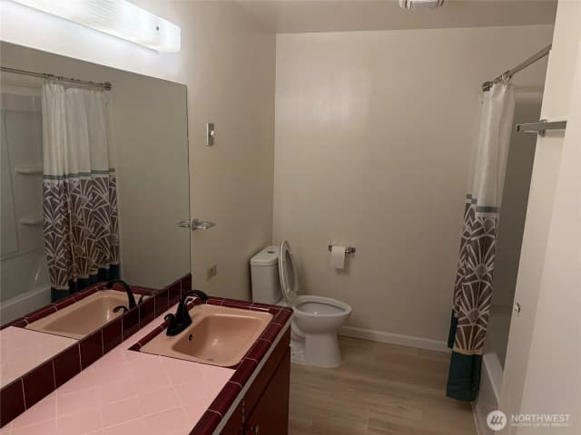 Property photo for 15109 Se Newport Way, Bellevue photo 3