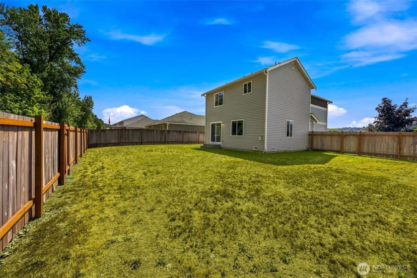Property photo for 1404 Daffodil Avenue Ne, Orting photo 20