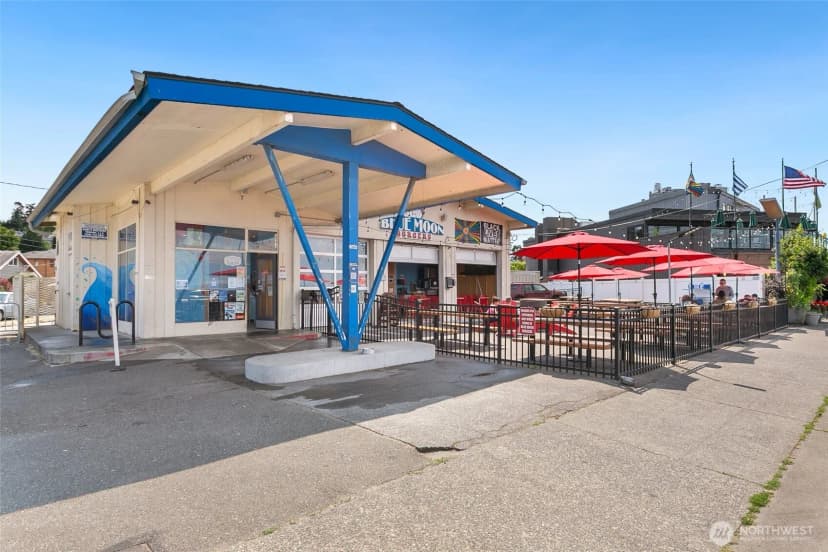 Property photo for 2514 57th Avenue Sw #203, Seattle photo 25