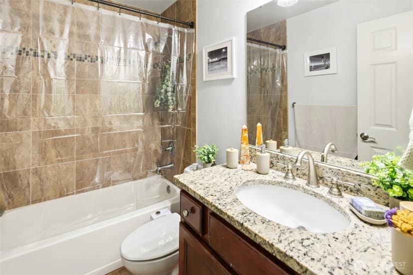 Property photo for 2514 57th Avenue Sw #203, Seattle photo 15
