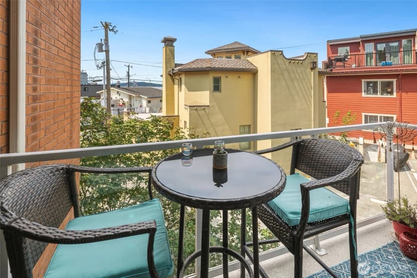 Property photo for 2514 57th Avenue Sw #203, Seattle photo 17