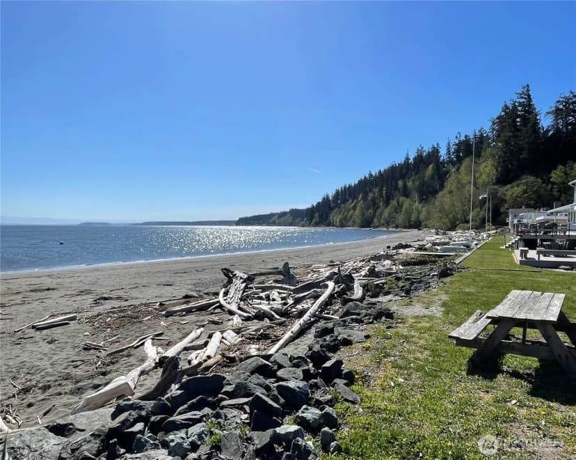 Property photo for 2426 Eastpoint Drive, Langley photo 39