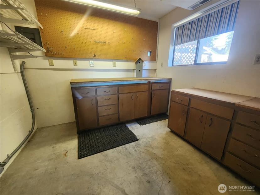 Property photo for 2426 Eastpoint Drive, Langley photo 35