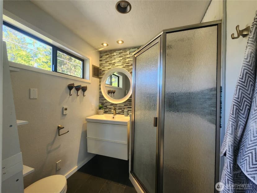 Property photo for 2426 Eastpoint Drive, Langley photo 22