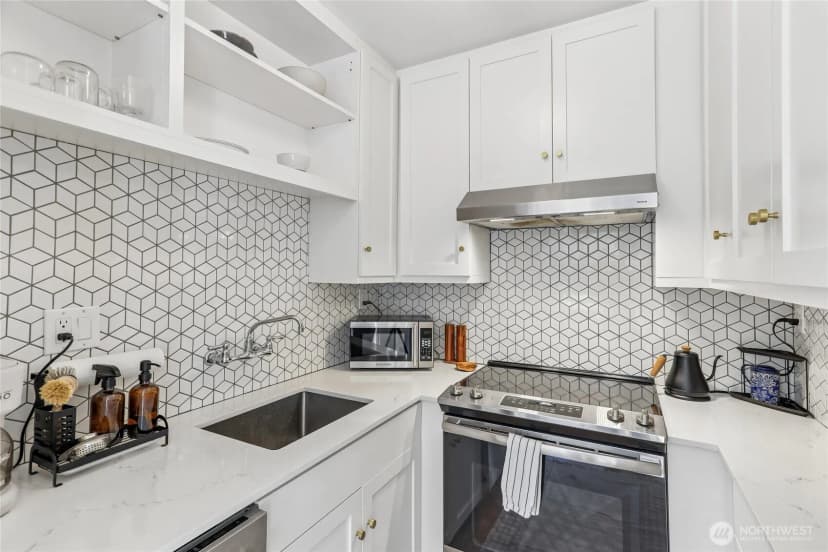 Property photo for 2634 Franklin Avenue E #304, Seattle photo 5