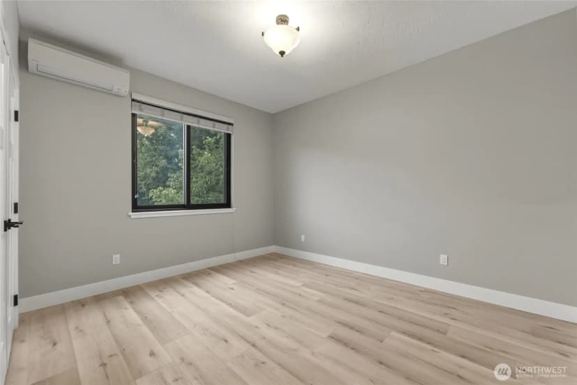 Property photo for 1037 Se Date Avenue #1, College Place photo 9
