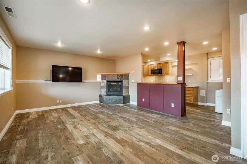 Property photo for 4410 Glasgow Way, Anacortes photo 20