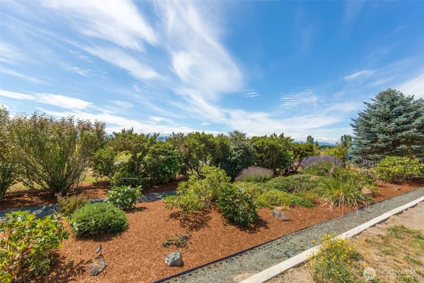 Property photo for 12 Tulip Lane, Sequim photo 6