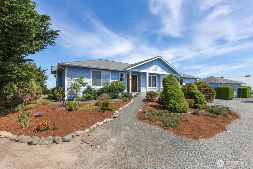 Property photo for 12 Tulip Lane, Sequim