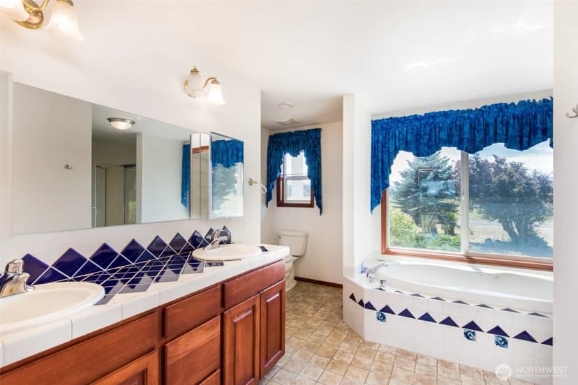 Property photo for 12 Tulip Lane, Sequim photo 24
