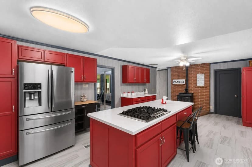 Property photo for 32113 98th Avenue E, Eatonville photo 9
