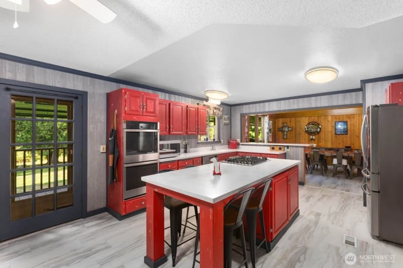 Property photo for 32113 98th Avenue E, Eatonville photo 8