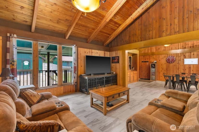 Property photo for 32113 98th Avenue E, Eatonville photo 5