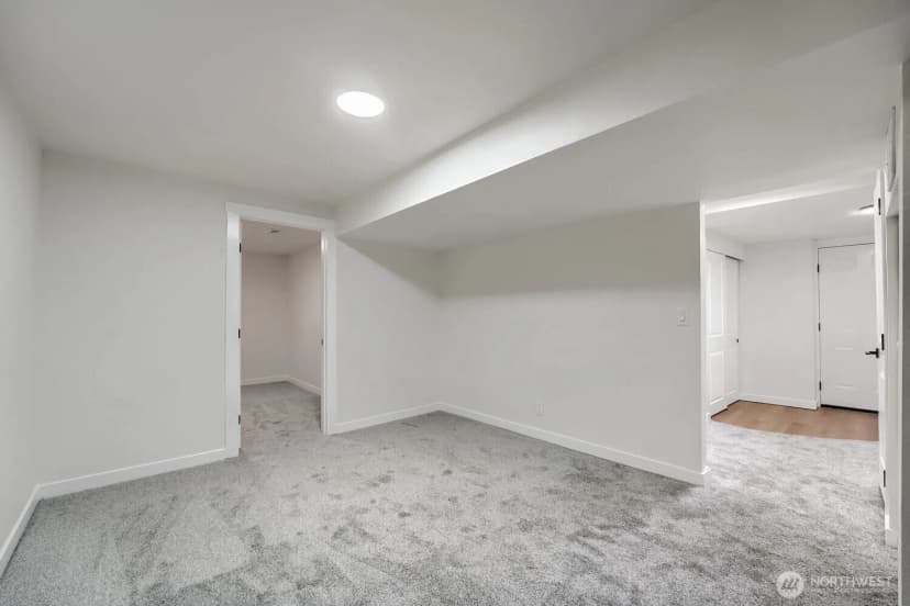 Property photo for 1302 Sw 125th Place, Burien photo 22