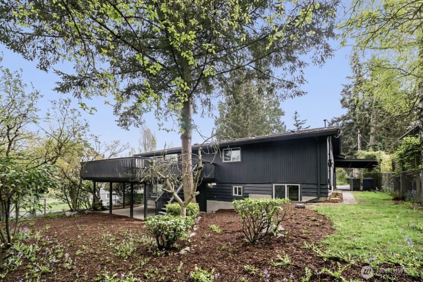Property photo for 1302 Sw 125th Place, Burien photo 26