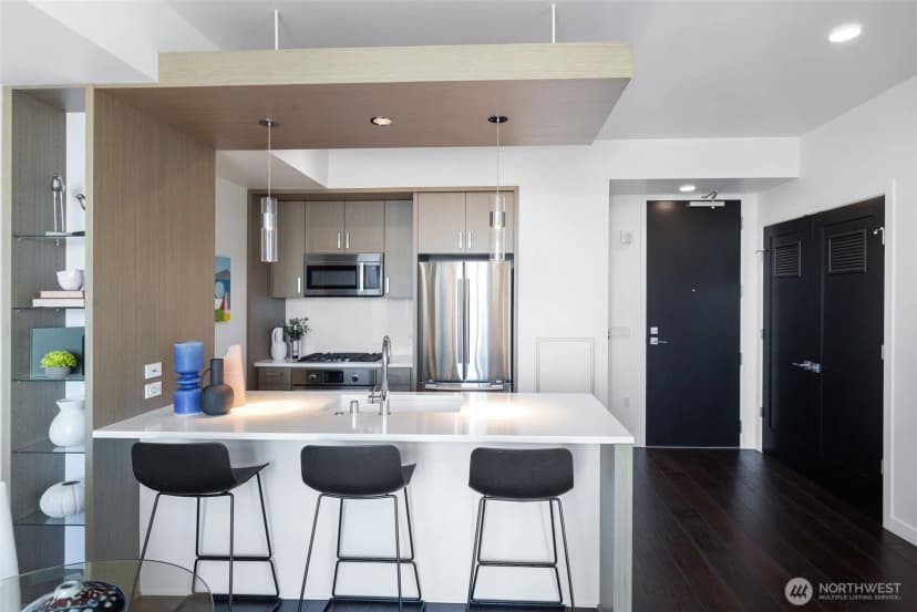 Property photo for 1321 Seneca Street #1902, Seattle photo 6