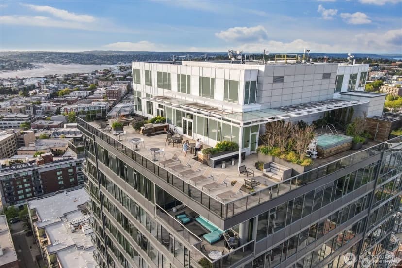 Property photo for 1321 Seneca Street #1902, Seattle photo 18