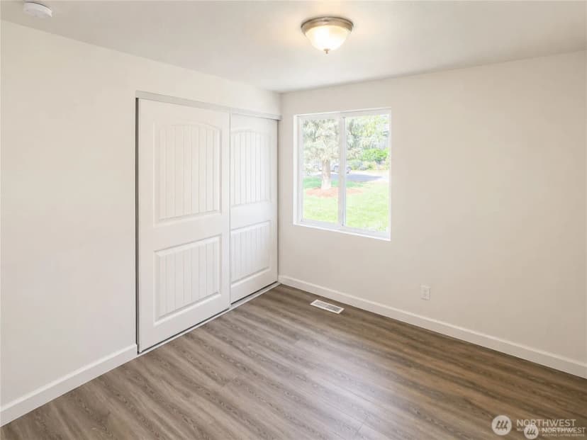 Property photo for 9439 11th Avenue Sw, Seattle photo 8